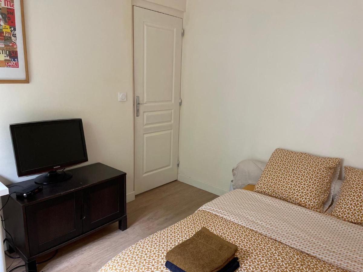 Chambre Dans Une Maison Partagee Неї-сюр-Марн Екстер'єр фото