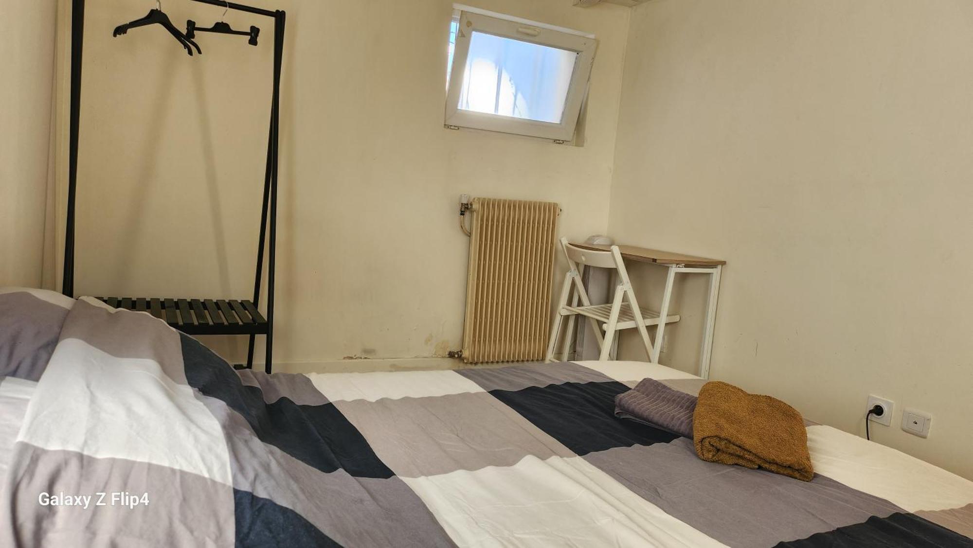 Chambre Dans Une Maison Partagee Неї-сюр-Марн Екстер'єр фото